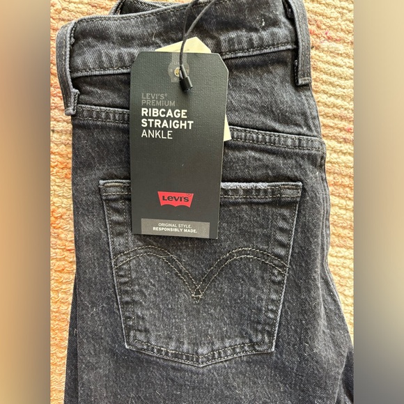 Levi Ribcage Straight Ankle - Picture 5 of 5